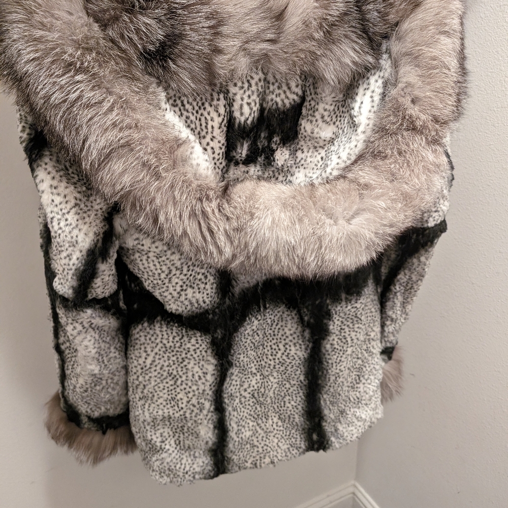 Coat - Picture 3 of 4